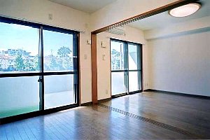 ���r���O�_�C�j���O